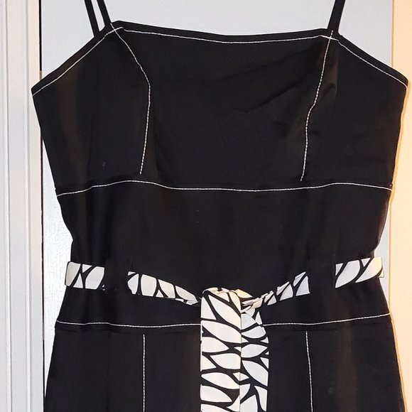 Citrine Black/White Strap - Sash Dress - 8 - Picture 3 of 5